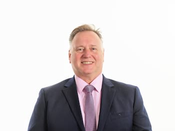 Dean Cooke headshot